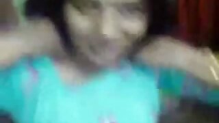 დახვეწილი შავგვრემან ...